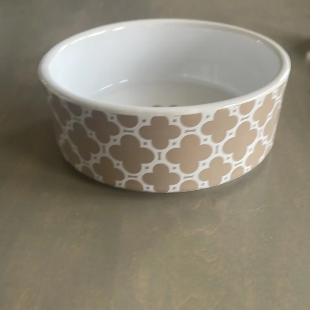 Pet Rageous designs! Approx. 5” Animal Bowl/Dish
